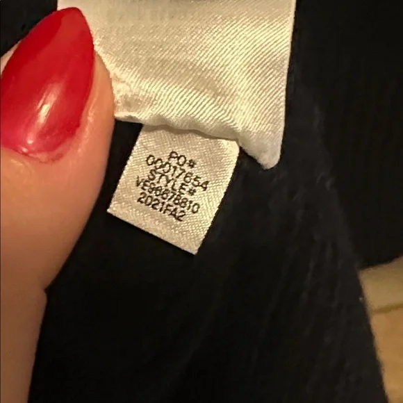 VINCE 100% Cashmere Women's Navy V-Neck Sweater Size XXL - Picture 9 of 9